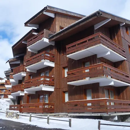 Familial, Idealement Situe, 2 Pieces, Balcon, Animaux Acceptes, - Fr-1-182-69 Apartment *